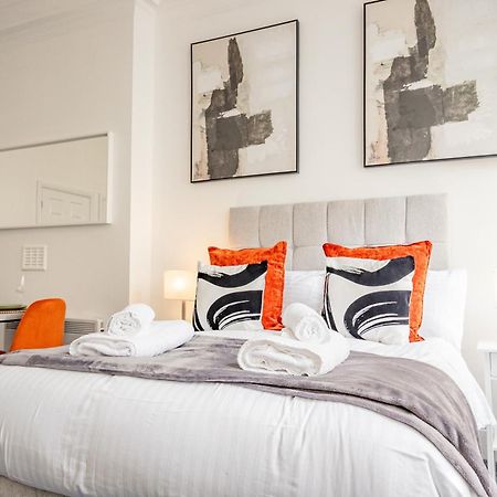 Guest Homes - The Station Studio Worcester Bagian luar foto
