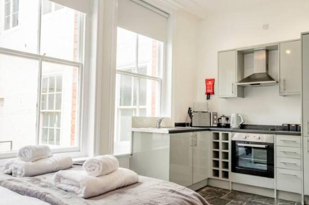 Guest Homes - The Station Studio Worcester Bagian luar foto