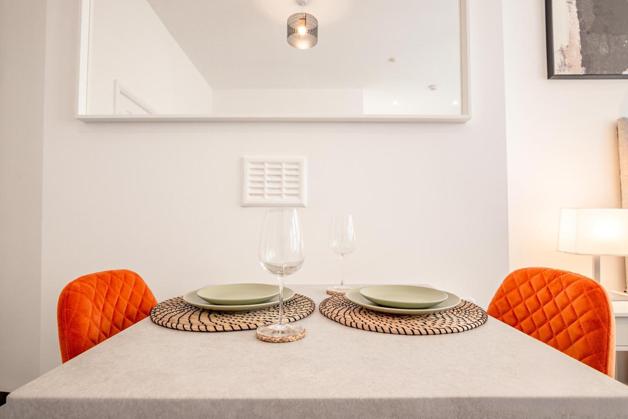 Guest Homes - The Station Studio Worcester Bagian luar foto