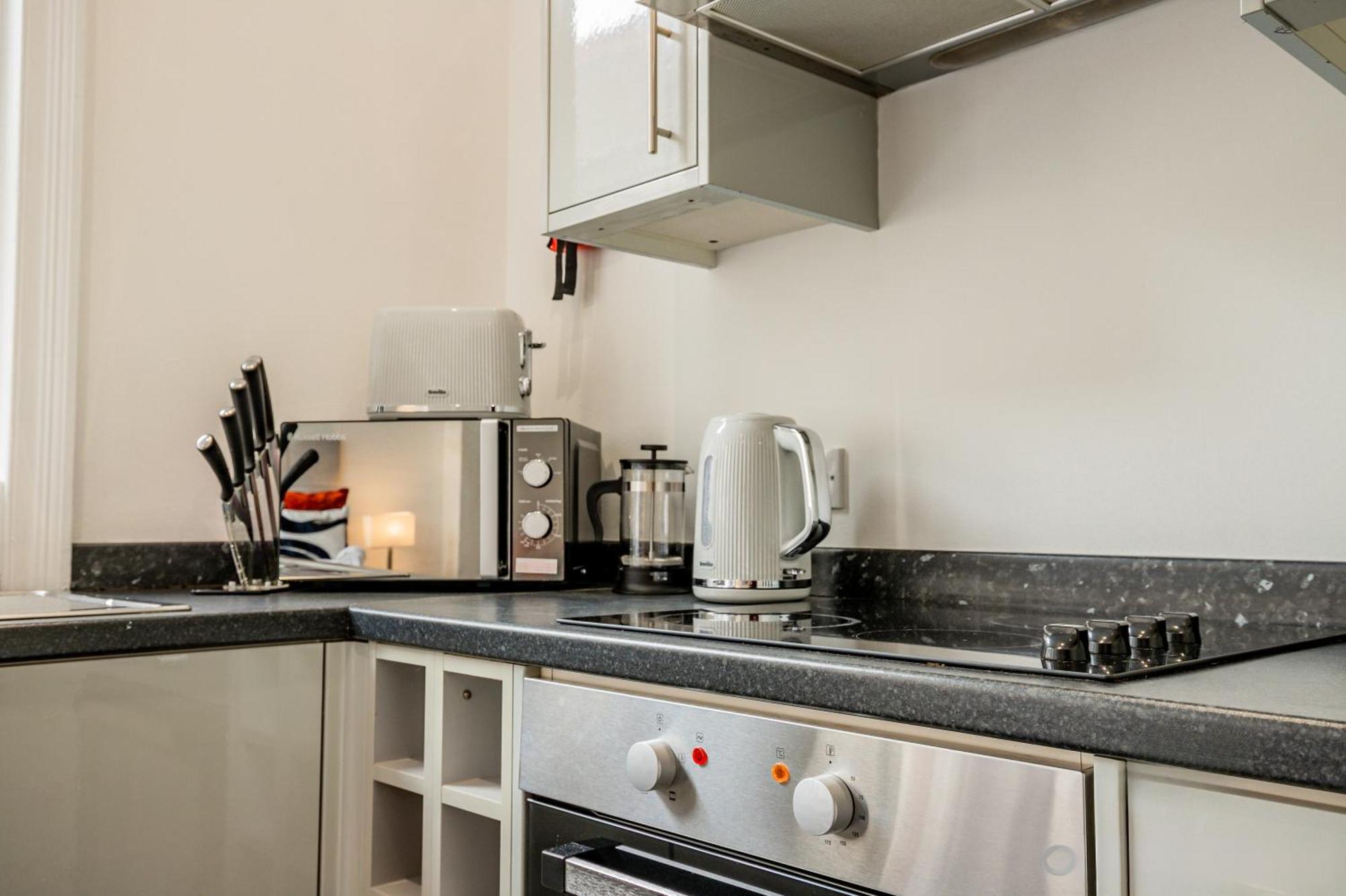 Guest Homes - The Station Studio Worcester Bagian luar foto