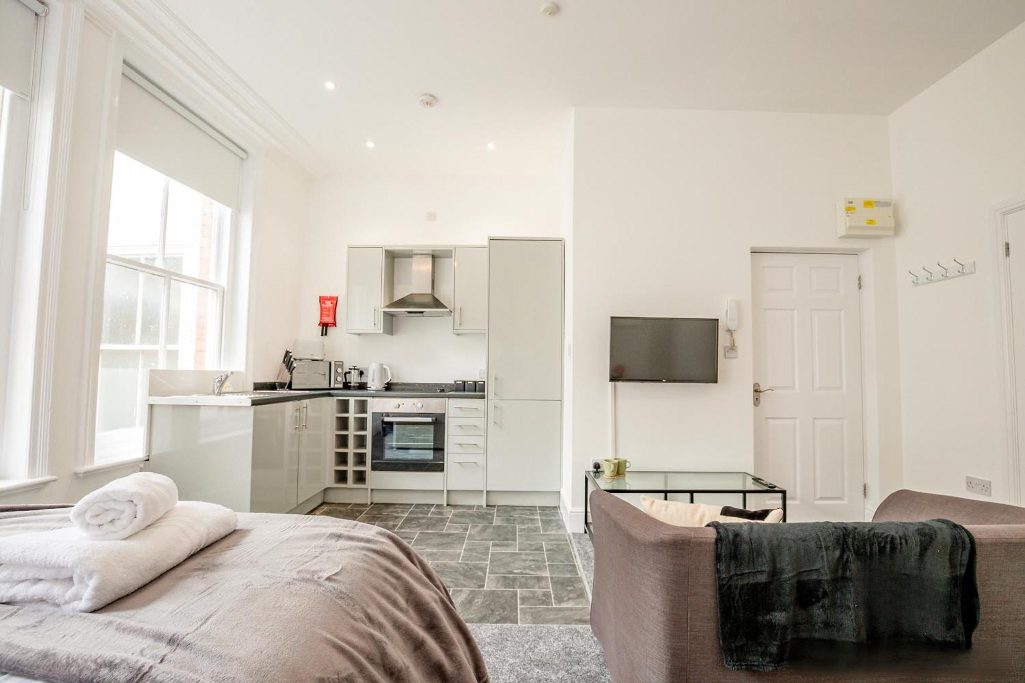 Guest Homes - The Station Studio Worcester Bagian luar foto