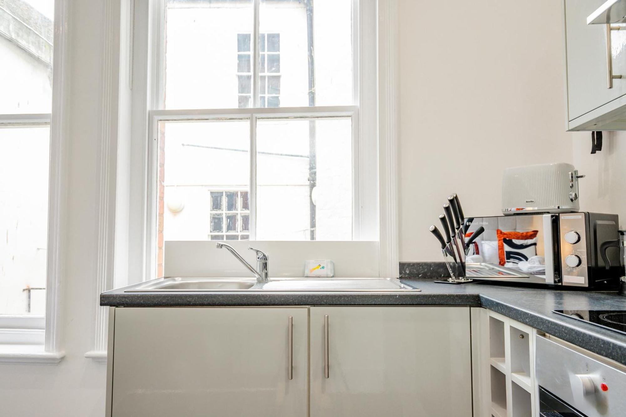 Guest Homes - The Station Studio Worcester Bagian luar foto