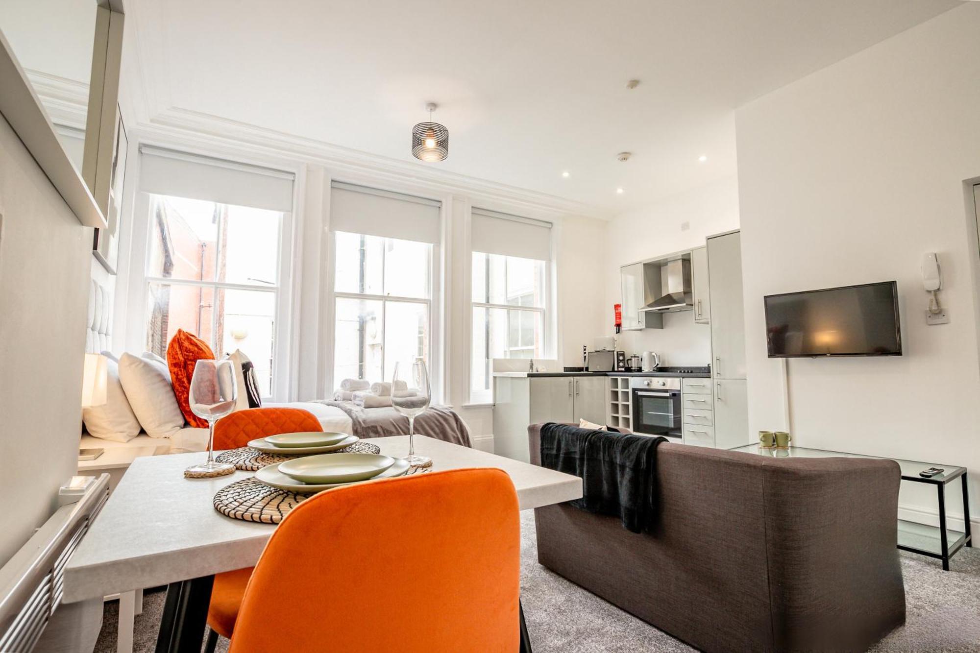 Guest Homes - The Station Studio Worcester Bagian luar foto