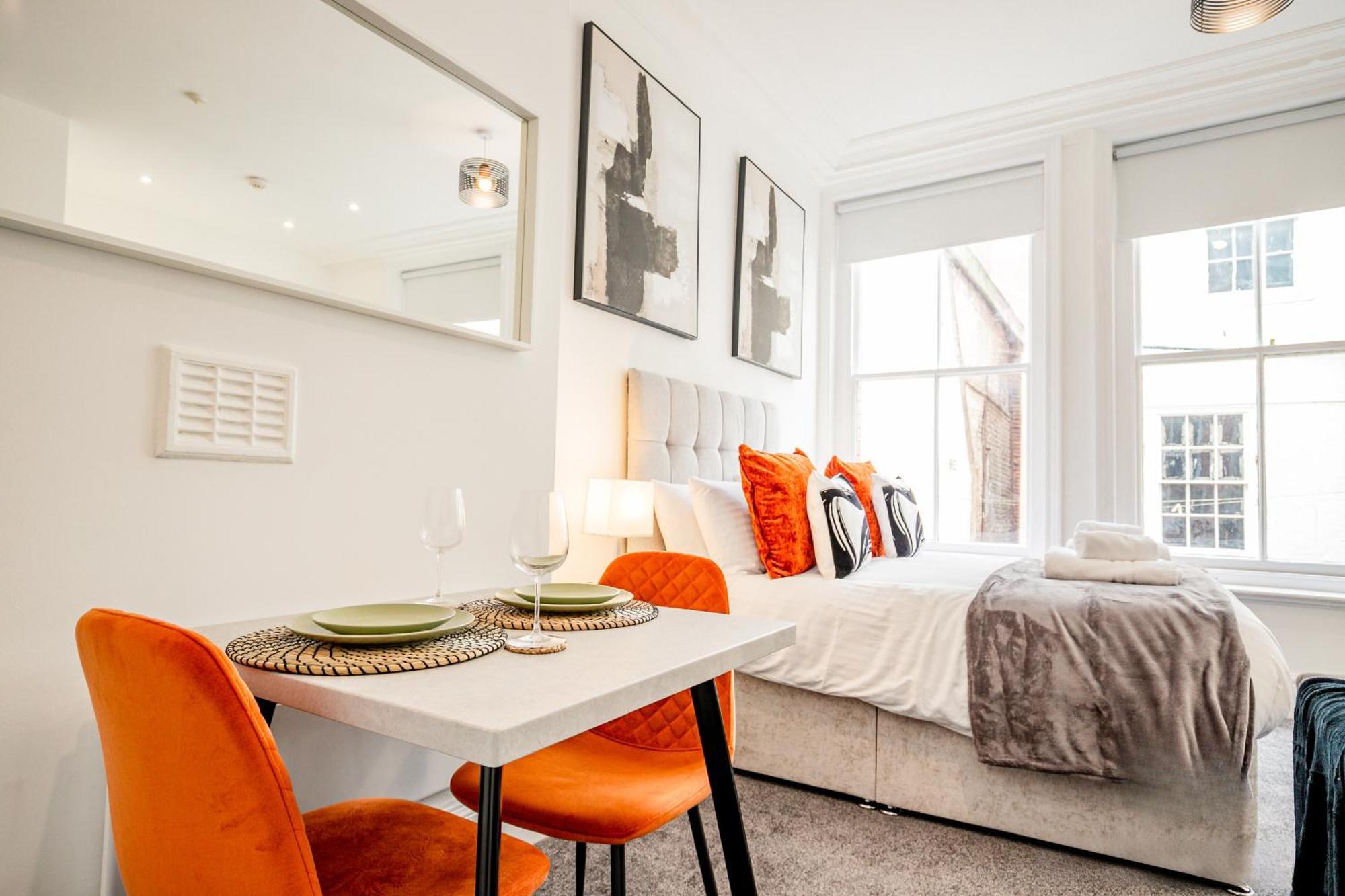 Guest Homes - The Station Studio Worcester Bagian luar foto